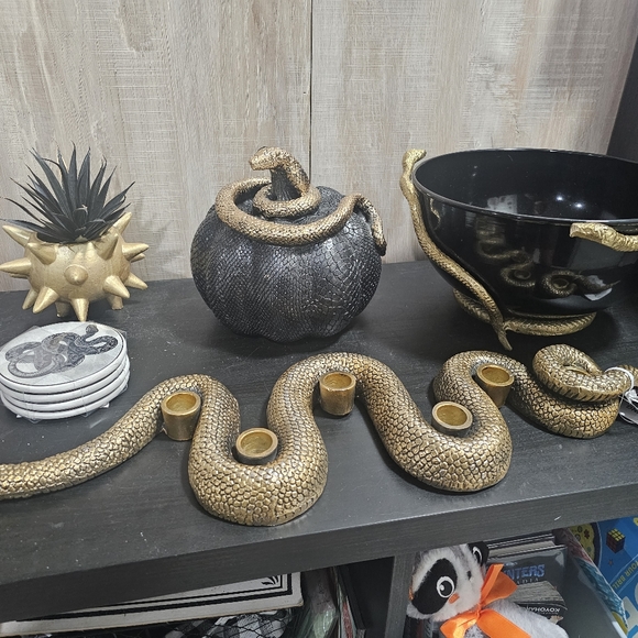 GOTH Glam GOLD snake Black snake skin. pumpkin. - Picture 2 of 4
